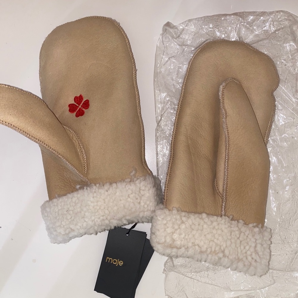 Maje Sheepskin Wool Mittens in Camel